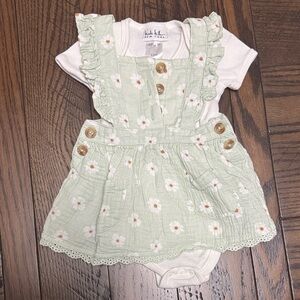 🌸 Nicole Miller Baby Light Green Daisy Ruffle Overall Dress 🌸